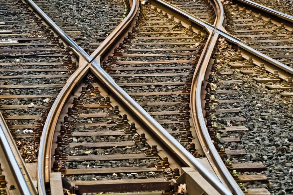 Perjalanan Sragen-Madiun Lebih Nyaman Menggunakan KA Bias daripada Bus yang Bikin Jantung Nggak Aman!