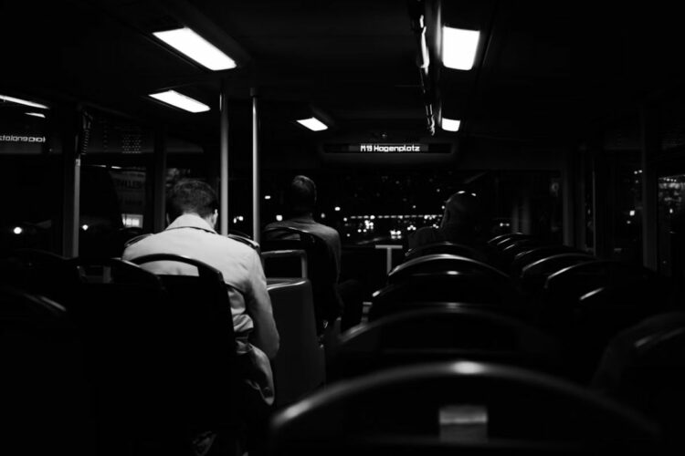 Dear Pemkot Surabaya, Yuk Bisa Yuk Tambah Armada Suroboyo Bus Rute Terminal Purabaya–PENS