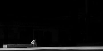 Selain Gaji Kecil, Inilah 4 Sisi Gelap Menjadi Guru Sekolah Swasta yang Jarang Terekspos