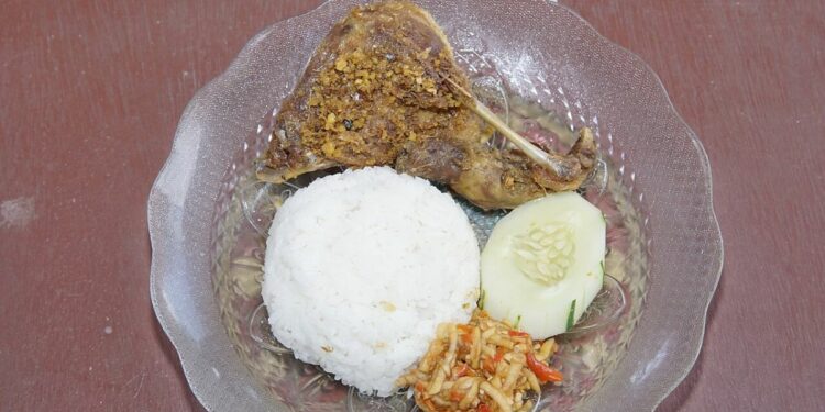 5 Tanda Warung Bebek Madura yang Sudah Pasti Enak: Makin Sederhana, Makin Enak!