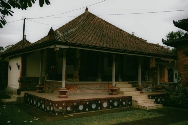 Rumah Limasan Itu Nanggung dan Ribet, Jelas Tidak Cocok buat Anak Muda, Mending Skandinavia Sekalian!