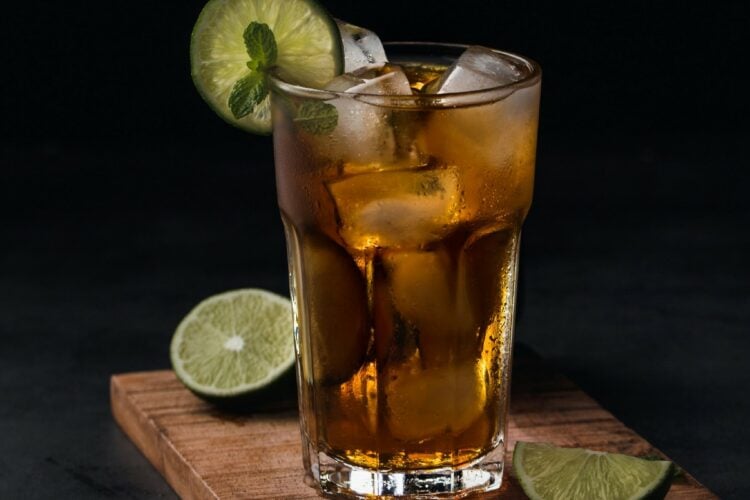 5 Dosa Penjual Es Teh yang Bikin Kapok Minum Lagi (Unsplash)