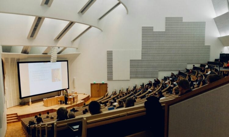 4 Salah Kaprah Jurusan Sejarah yang Terlanjur Melekat dan Dipercaya Banyak Orang Mojok.co