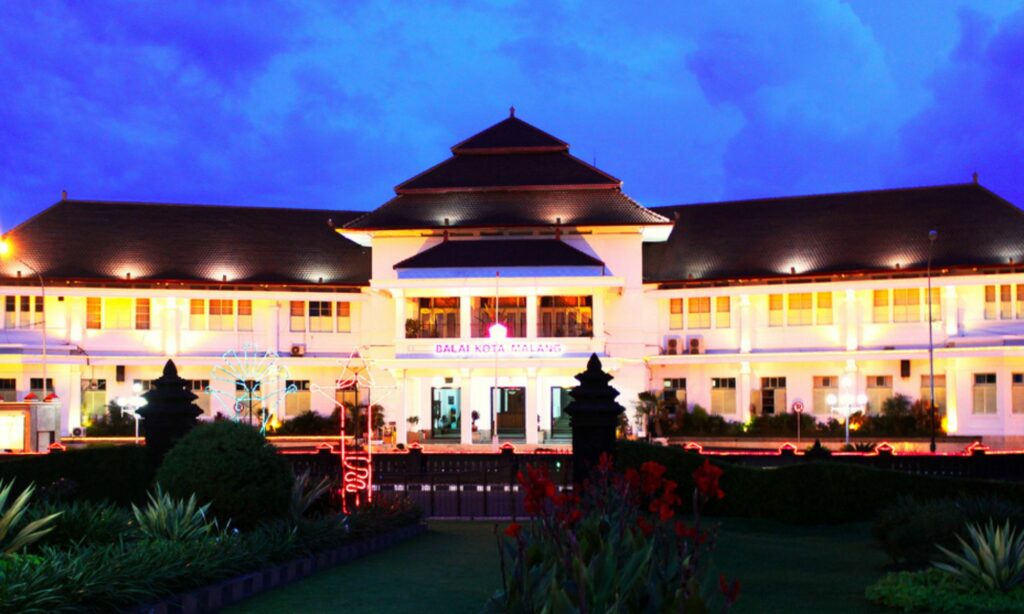 Sebagai Orang Surabaya, Saya Lebih Memilih Study Tour ke Malang ketimbang Jogja Mojok.co