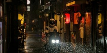 10 Kebiasaan Buruk yang Harus Ditinggalkan agar Motor Nggak Gampang Mogok Saat Musim Hujan Mojok.co