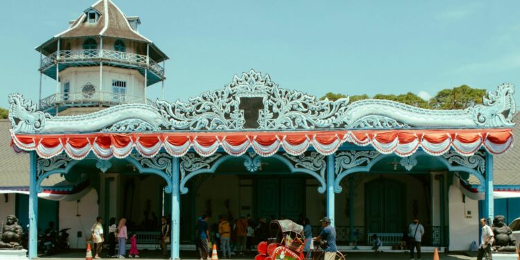 Panduan Singkat Memahami Keraton Solo untuk Menjawab Pertanyaan: Kenapa Bukan Gusti Bhre yang Jadi Raja? Mojok.co