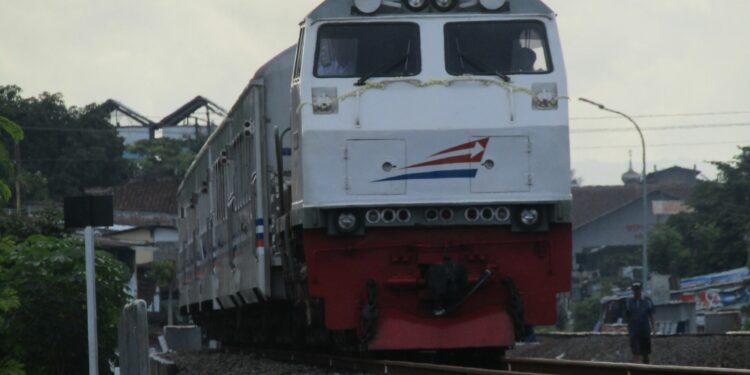 Perjalanan Bersama Joglosemarkerto Mengubah Cara Saya Melihat Kereta Ekonomi Mojok.co