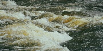 4 Alasan Kamu Wajib Coba River Tubing di Kebumen yang Sungainya Masih Bersih  Mojok.co
