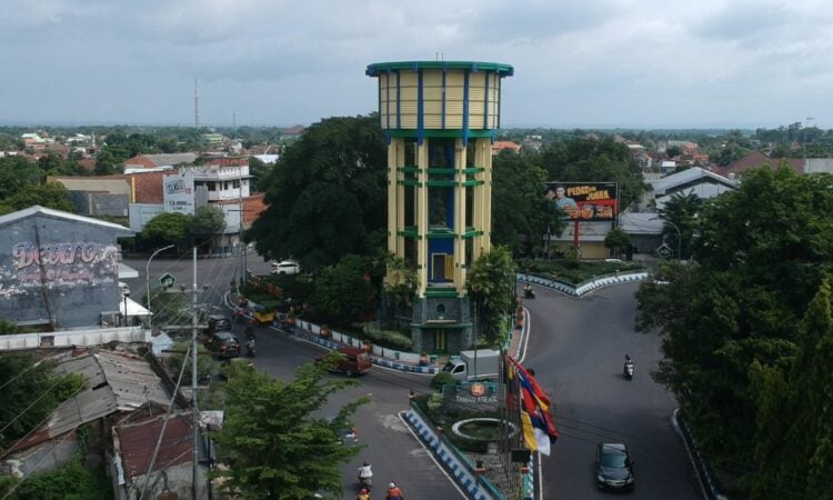 7 Alasan Jombang Layak Jadi Kiblat Slow Living di Jawa Timur Mojok.co lamongan