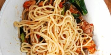 Nggak Semua Cocok Makan Mie Ayam Pakde Wonogiri, Salah Satunya Orang dengan Lidah Surabaya seperti Saya Mojok.co