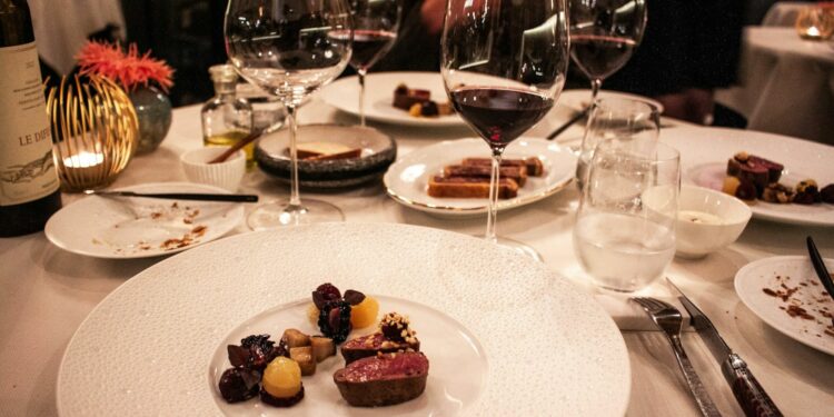 Pengalaman Pertama Makan di Restoran Fine Dining: Pelayanan, Porsi, Harga Semuanya Bikin Syok Mojok.co