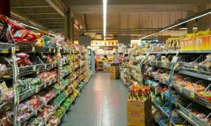 Bravo Supermarket Cepu, Tempat Belanja Penyelamat Warga di Sisi Timur Blora