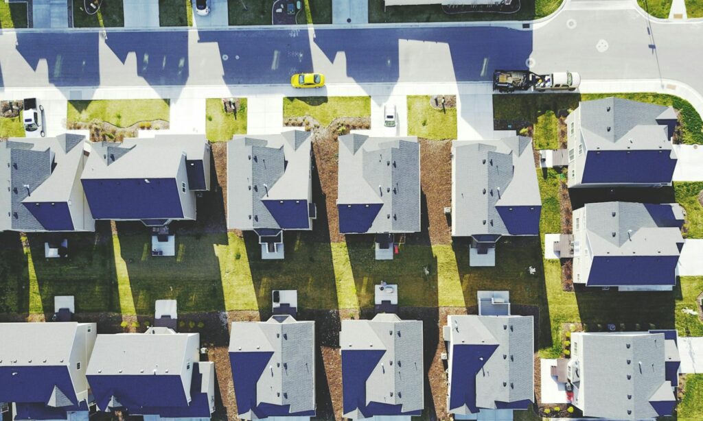 3 Hal tentang Perumahan Cluster yang Bikin Orang-orang Bepikir Dua Kali sebelum Tinggal di Sana Mojok.co