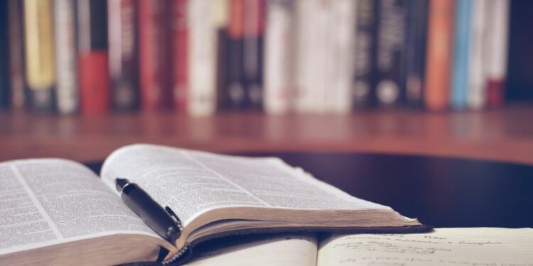 5 Istilah di Jurusan Ilmu Politik yang Kerap Disalahpamahi. Sepele sih, tapi Bikin Emosi Mojok.co