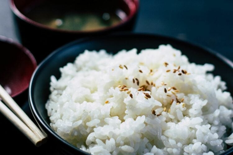 Dear HokBen, Nasi Pulenmu Itu Ditakdirkan buat Dimakan Langsung, Bukan Dijadikan Nasi Goreng