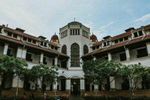 Jangan Ngaku Pengusaha Hebat kalau Belum Sukses Jualan di Semarang, Kota Ini Super Keras!