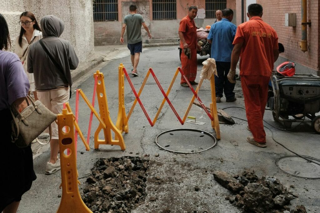 Hampir Setahun Proyek Galian di Kaliabang Bekasi Belum Beres, Cari Fosil Dinosaurus?
