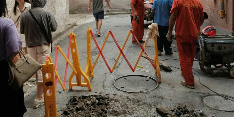 Hampir Setahun Proyek Galian di Kaliabang Bekasi Belum Beres, Cari Fosil Dinosaurus?