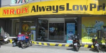 Dear MR DIY, Percuma "Ini Ada Itu Ada" kalau Kursi Tunggu Saja Nggak Punya