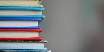 4 Aturan Tidak Tertulis Saat Menulis Kata Pengantar Skripsi agar Nggak Jadi Bom Waktu di Kemudian Hari