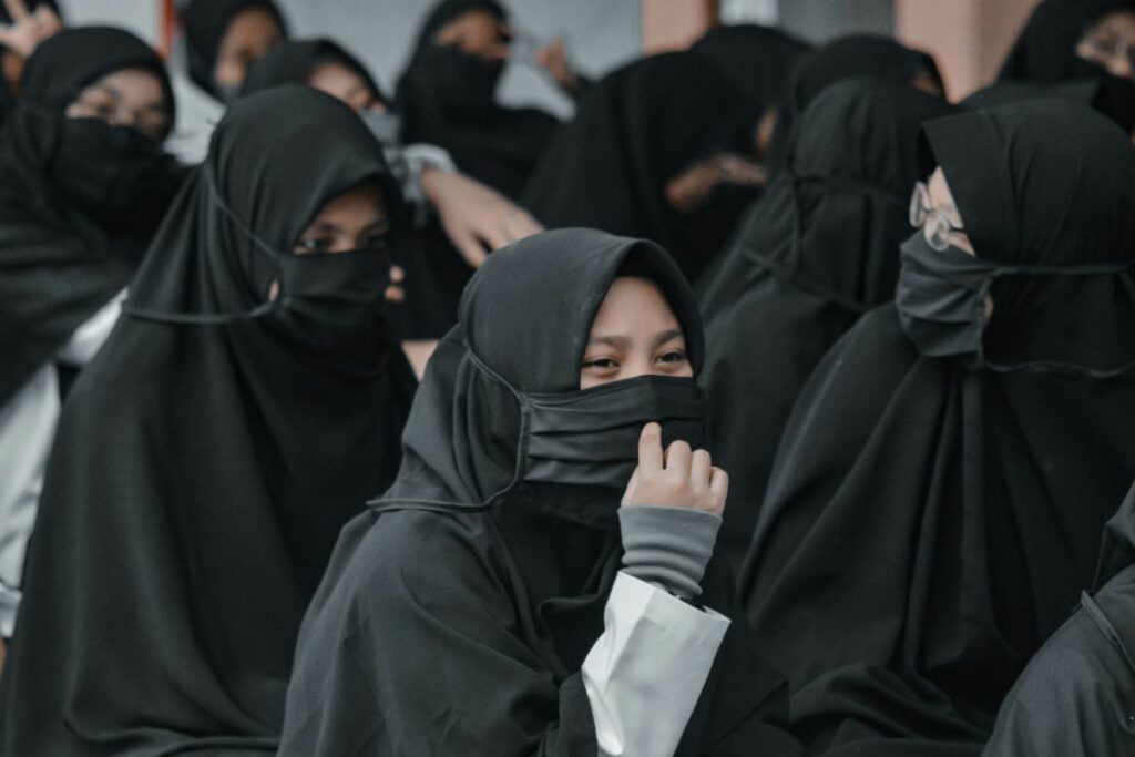 Mahasiswa UIN Nggak Wajib Nyantri, tapi kalau Nggak Nyantri ya Kebangetan