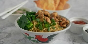 Mie Ayam Jogja Memang Lebih Enak dibanding Mie Ayam Sunda (Shutterstock)