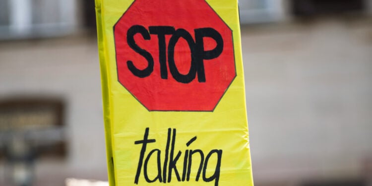 Pengajar Curhat Oversharing ke Murid Itu Bikin Muak (Unsplash)