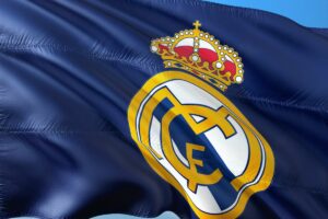 Real Madrid Tanpa Trofi (Lagi), Saatnya Buang Vini