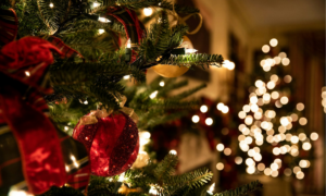 Stop Kirim Makanan, Ini 4 Ide Hampers Natal yang Nggak Mainstream dan Berguna