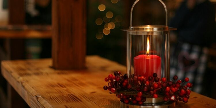 5 Lagu Natal Underrated yang Wajib Diputar Agar Suasana Liburan Semakin Berwarna Mojok.co