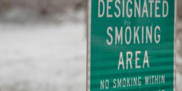 Ruang Merokok Changi Airport Singapura Membuatnya Menang dari Soekarno-Hatta dan Bandara-bandara Lain yang Pernah Saya Sambangi Mojok