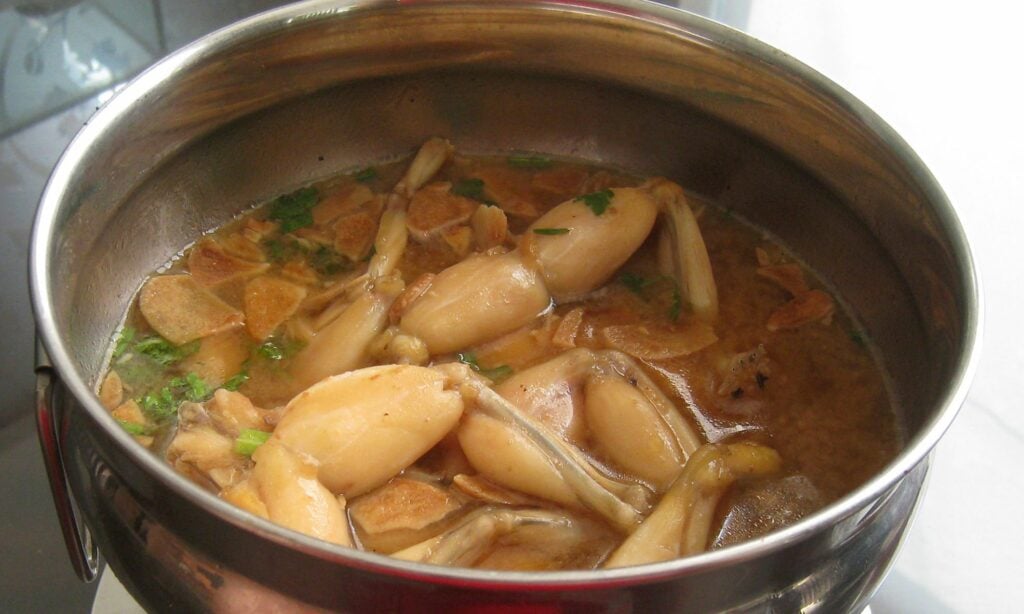 Pertama Kali Mencicipi Swike: Makanan Berbahan Dasar Kodok yang Terlihat Menjijikan, tapi Bikin Ketagihan Mojok.co