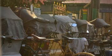 Menjajal Becak Listrik Solo: Cocok untuk Liburan, tapi Layanan QRIS-nya Belum Merata Mojok.co