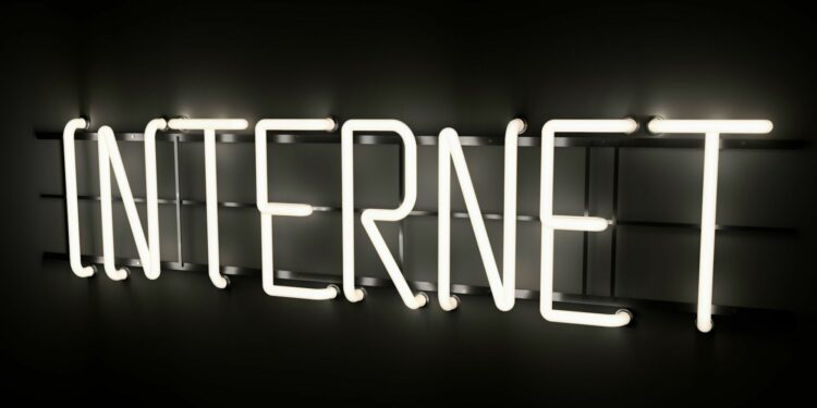 Masa Aktif Kuota Data Internet 28 Hari Sungguh Mengganggu Keuangan Saya, Pengeluaran Semakin Boros! Mojok.co