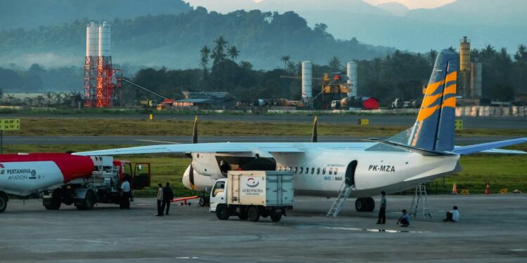 Pengalaman Transit di Bandara Sultan Hasanuddin: Bandara Elite, AC dan Troli Pelit