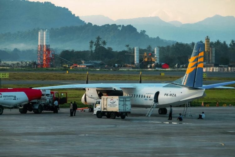 Pengalaman Transit di Bandara Sultan Hasanuddin: Bandara Elite, AC dan Troli Pelit