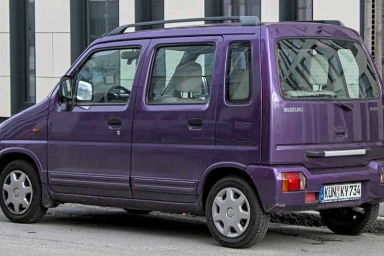 Suzuki Karimun Wagon R Boleh Mati, tapi Ia Mati Terhormat