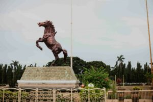 Alasan Orang Lamongan Lebih Sering Healing ke Tuban daripada Gresik