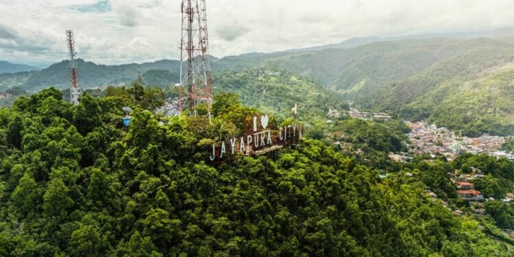 Culture Shock Orang Jakarta Ketika Pertama Kali ke Jayapura, Ternyata Nggak Terpelosok seperti dalam Bayangan