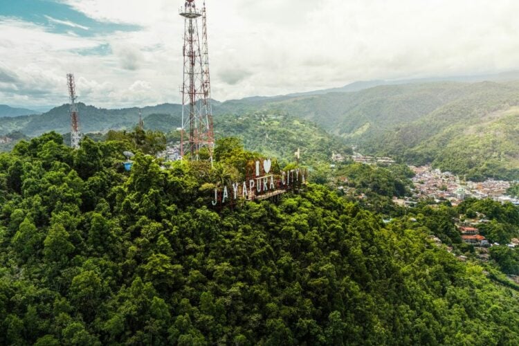 Culture Shock Orang Jakarta Ketika Pertama Kali ke Jayapura, Ternyata Nggak Terpelosok seperti dalam Bayangan