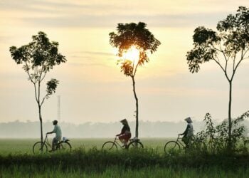 Dilema Warga Gondangrejo: Mengaku Orang Karanganyar, Jauhnya Kebangetan. Mengaku Orang Solo, KTP Nggak Setuju