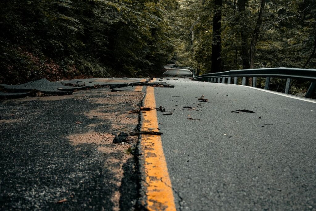 3 Alasan Berkendara di Jalanan Jombang Itu Menyebalkan