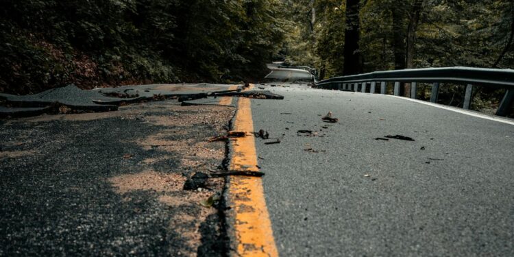 3 Alasan Berkendara di Jalanan Jombang Itu Menyebalkan