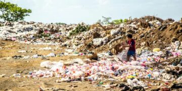 Tangsel Dikepung Sampah, Aromanya Mencekik Warga, Pejabatnya ke Mana?