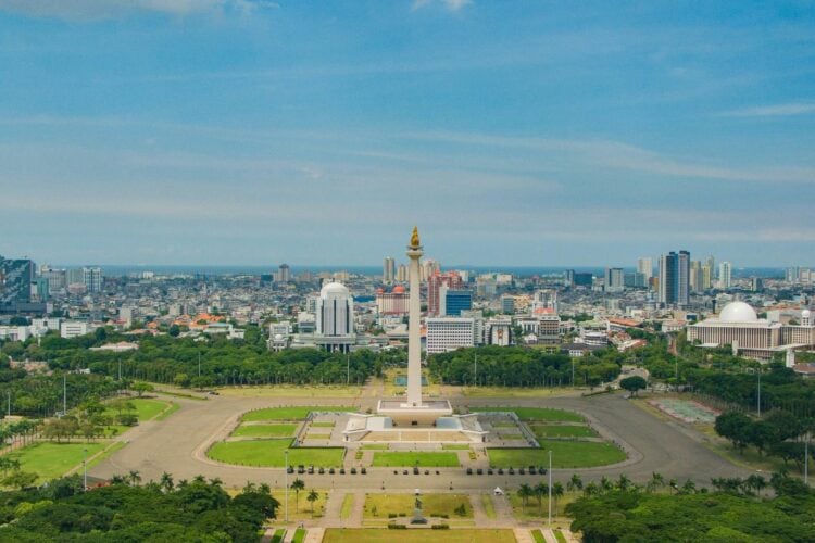 Kerja Dekat Monas Jakarta Nggak Selalu Enak, Akses Mudah tapi Sering Ada Demo yang Bikin Lalu Lintas Kacau