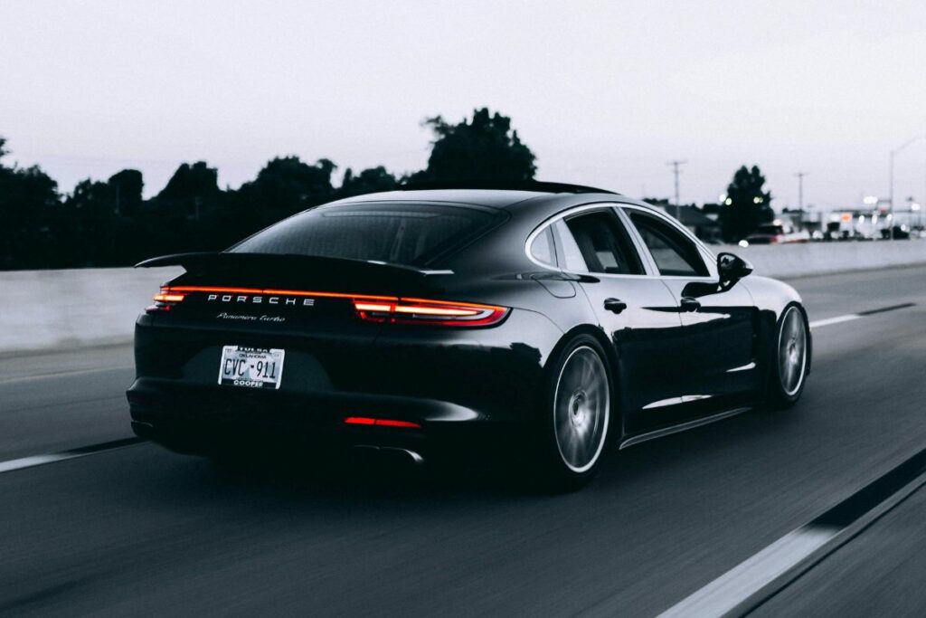 Keluh Kesah Mobil Warna Hitam. Si Cakep yang Ternyata Ribet