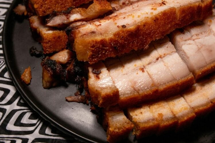 5 Rekomendasi Kuliner Babi Surabaya untuk Kalian yang Menghabiskan Cuti Natal di Kota Pahlawan