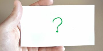 Gapura Segede Gaban Unesa Ketintang Berbanding Terbalik sama Fasilitasnya yang Serba Kekurangan