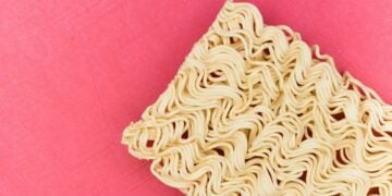 Saya Sudah Mencoba Resep Indomie Goreng Dicampur Indomie Ayam Bawang dari King Aloy, dan Rasanya Biasa Saja