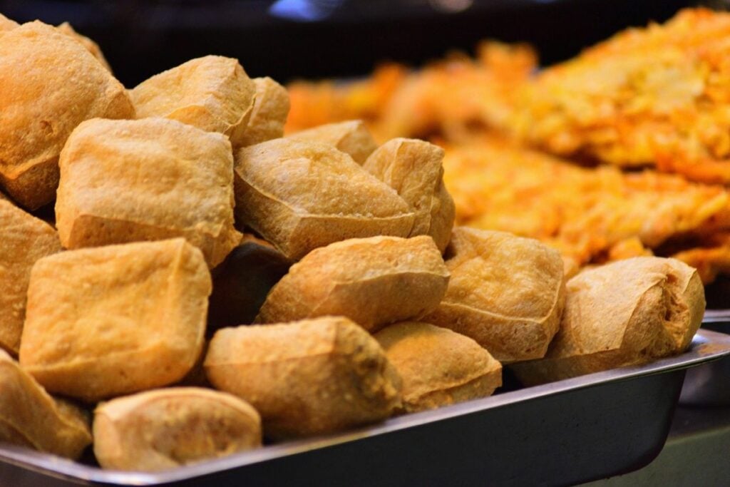 Mohon Maaf Warga Surabaya, Tahu Isi yang Isinya Bihun Itu Kelihatan Nggak Niat